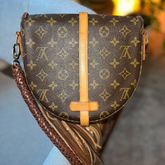 LV crossbody - Picture 7 of 7